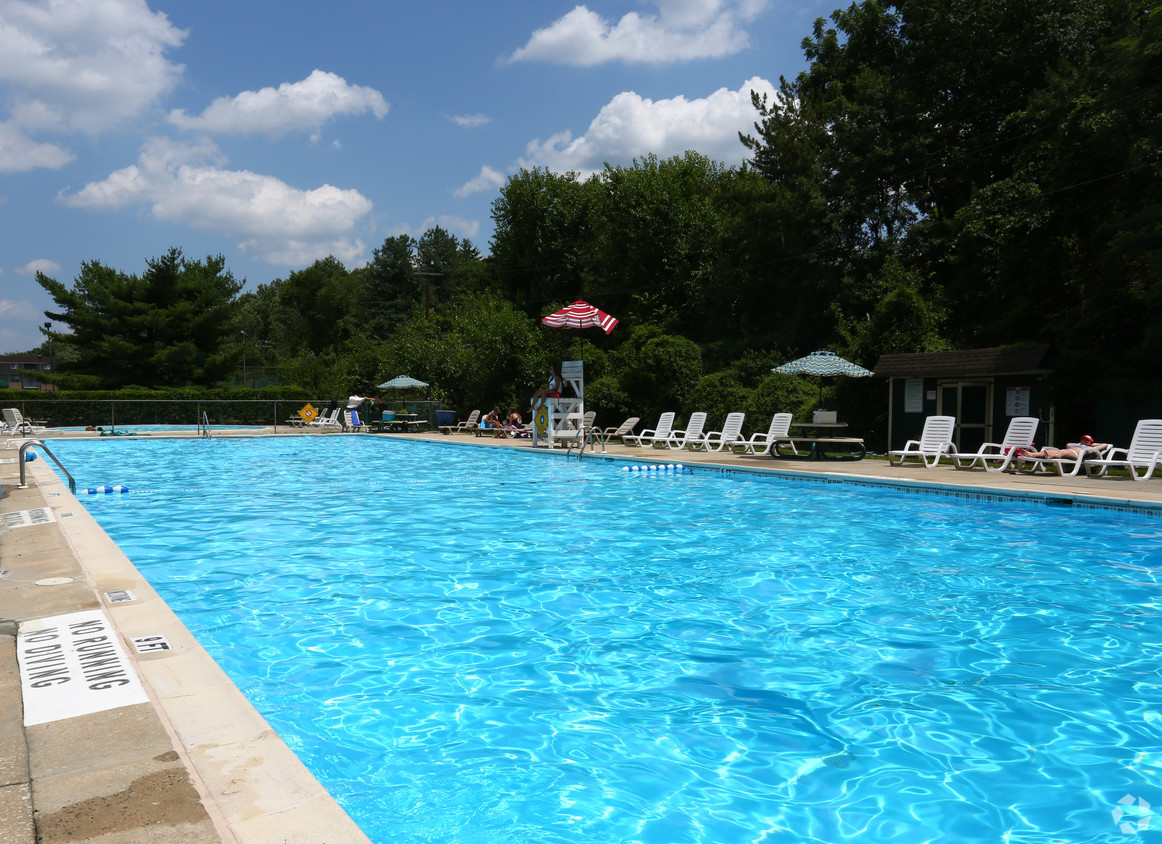 Photo & Videos of Autumn Ridge Apartments in Blackwood, NJ